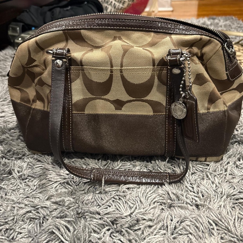 Vintage coach leather shoulder bag